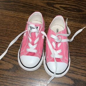 Converse pink shoes